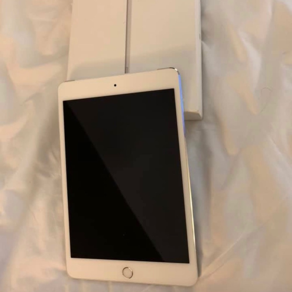 ⚠️SOLD⚠️Apple iPad Mini 4 -Wi-Fi & Cellular 16gb